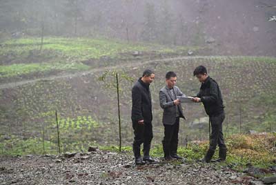 谈“”驻村扶贫那些事pg电子游戏网站谈(图1)